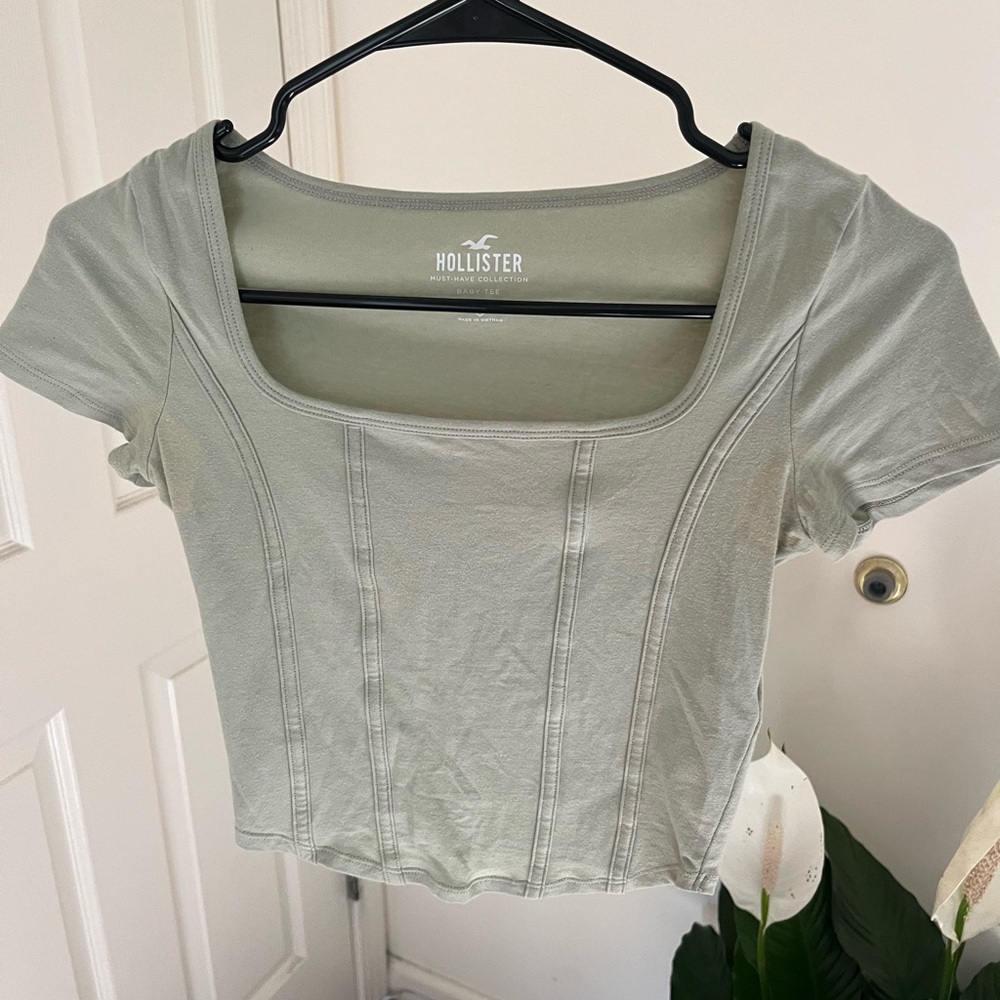 Hollister Women's Green Top